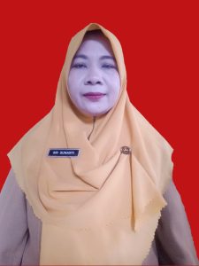 sri sunarti kepala sekolah
